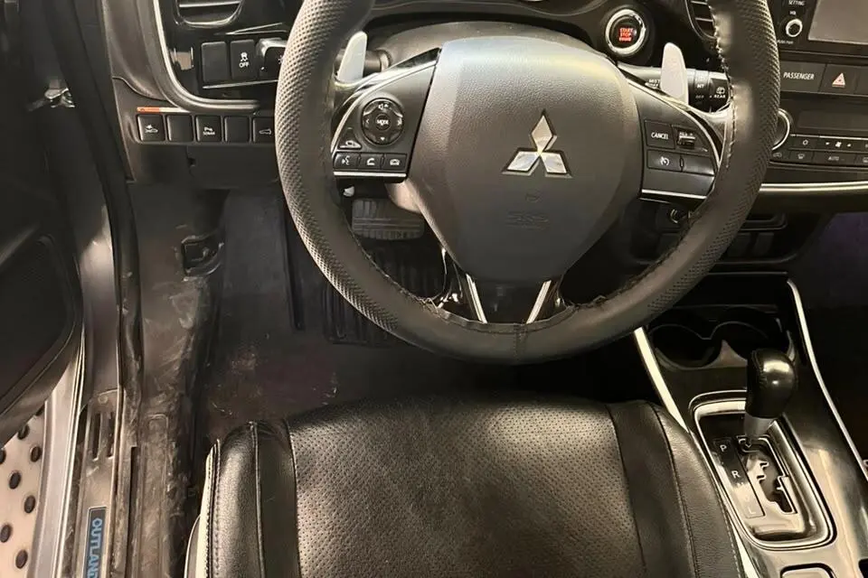 میتسوبیشی،  اوتلندر PHEV