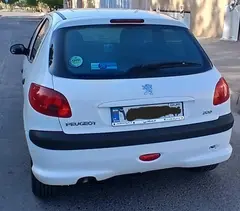 پژو، 206