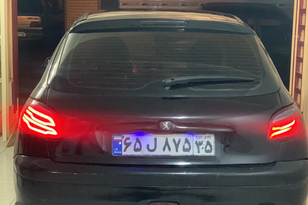 پژو،  206
