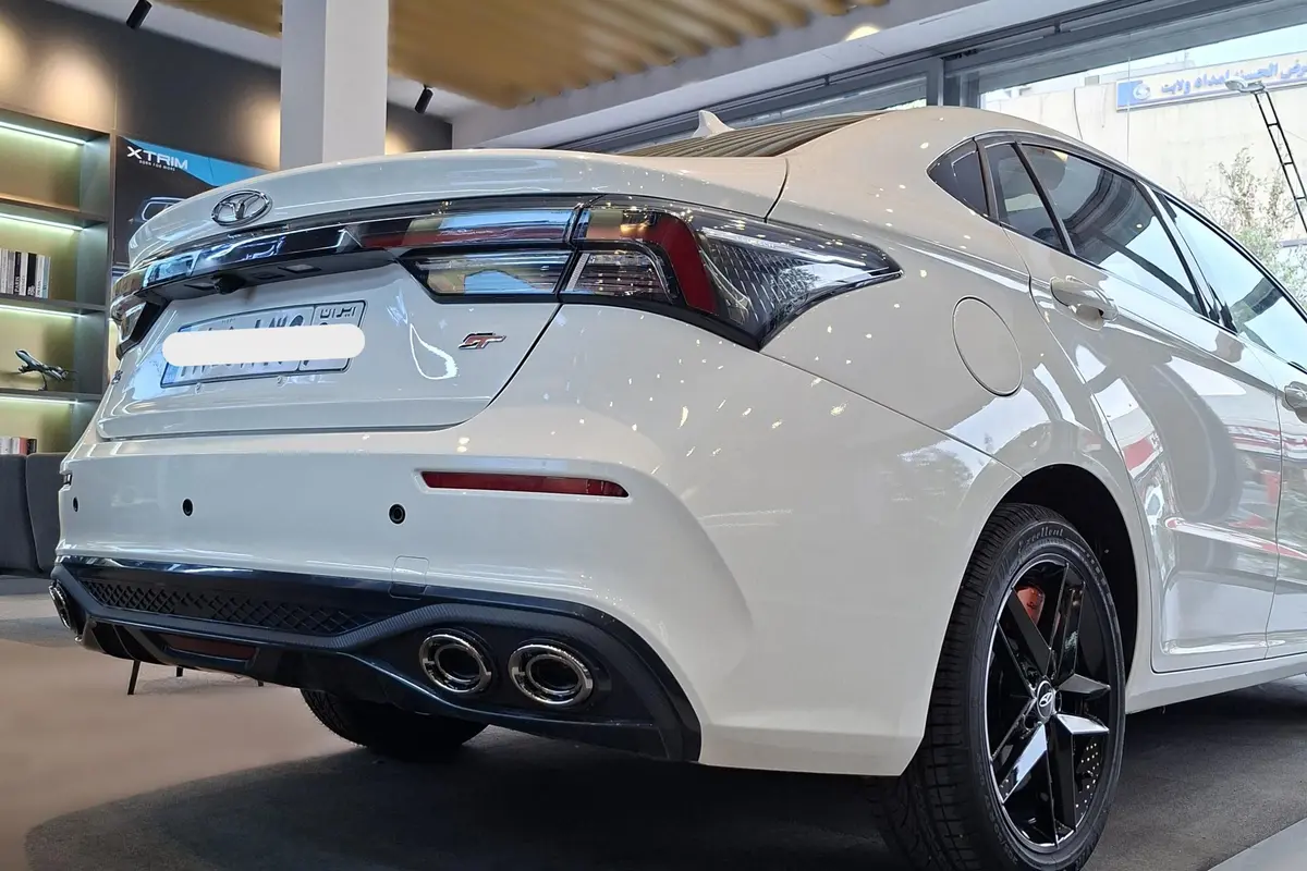 فونیکس،  آریزو 6 جی تی (Z6 GT)