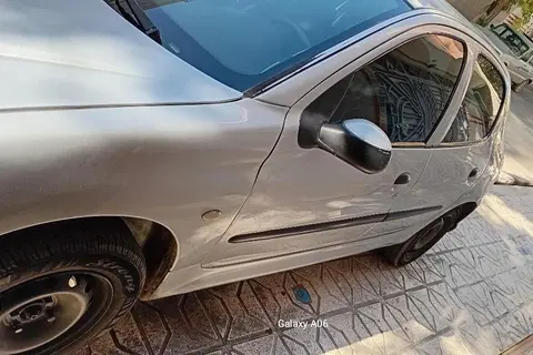 پژو، 206