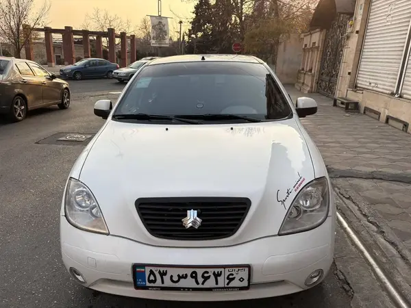 تیبا، هاچ بک