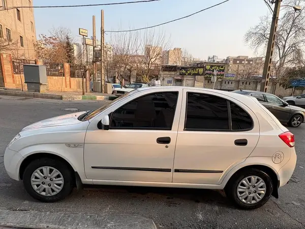 تیبا، هاچ بک