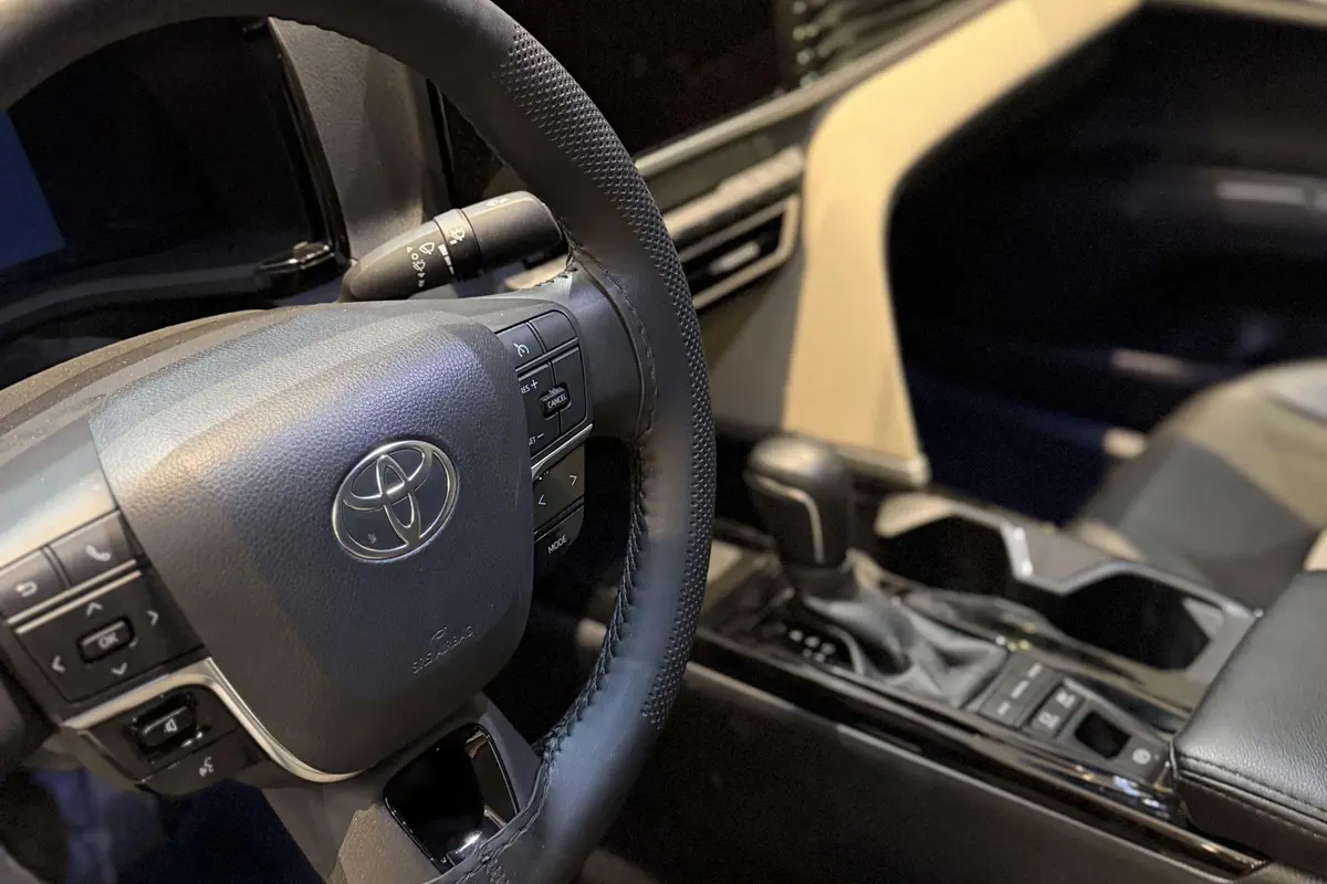تویوتا،  کمری هیبرید