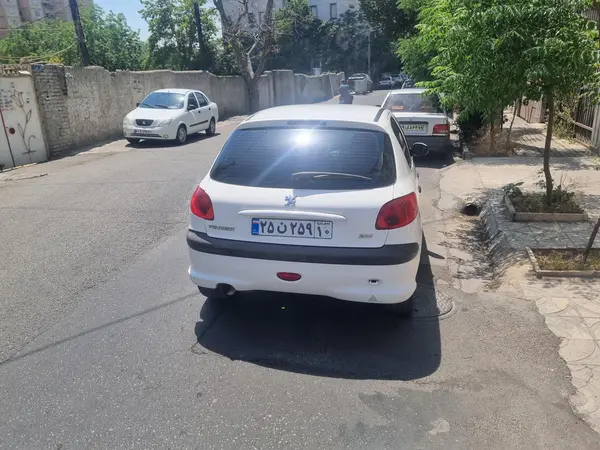 پژو  206