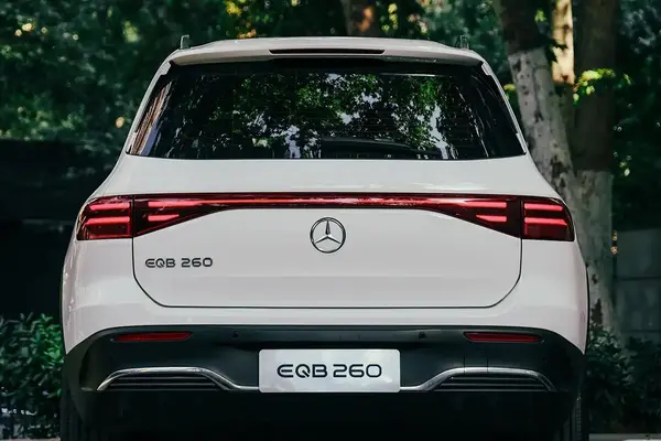 بنز، کلاس EQB