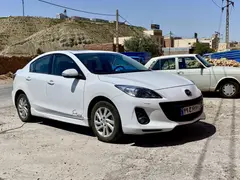 مزدا، 3 نیو صندوق دار