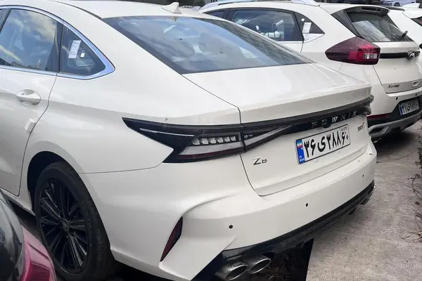 فونیکس  آریزو 8 هیبرید (Z8 PHEV)