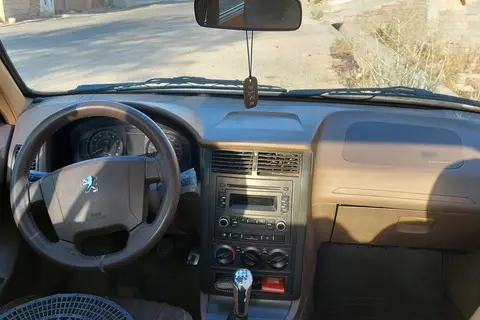 پژو، 405