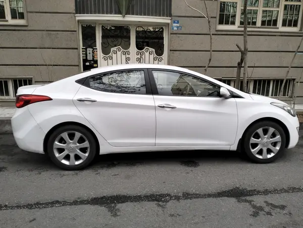 هیوندای، النترا