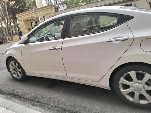 هیوندای، النترا