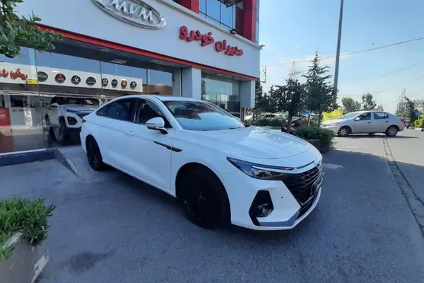 فونیکس، آریزو 8 (Z8)