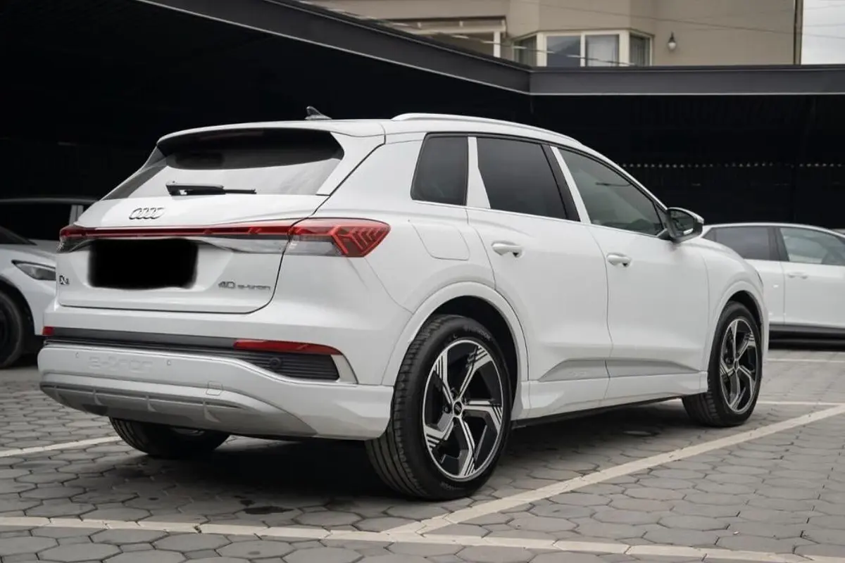 آئودی،  Q4 e-tron