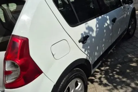 رنو، ساندرو