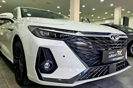 فونیکس آریزو 8 (Z8)