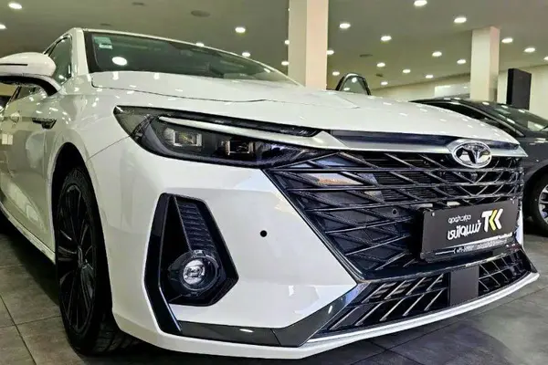 فونیکس  آریزو 8 (Z8)