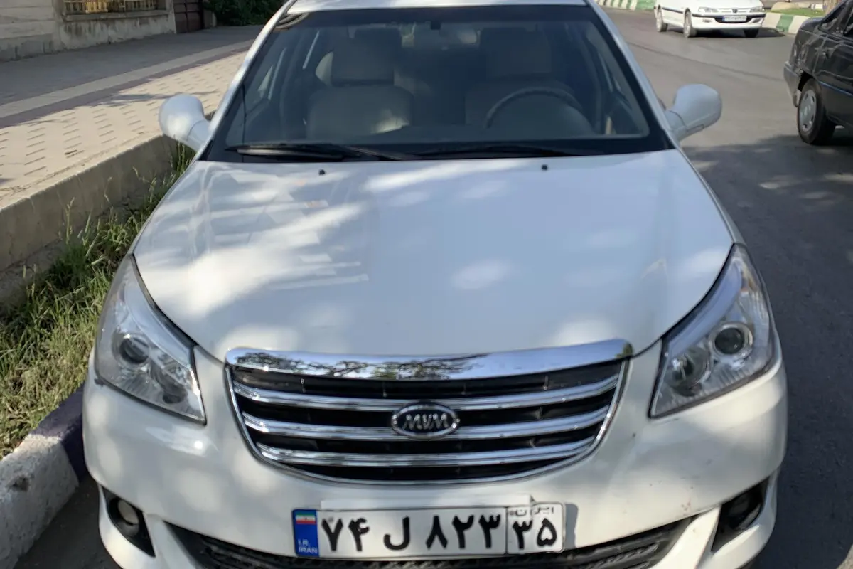 ام وی ام،  550