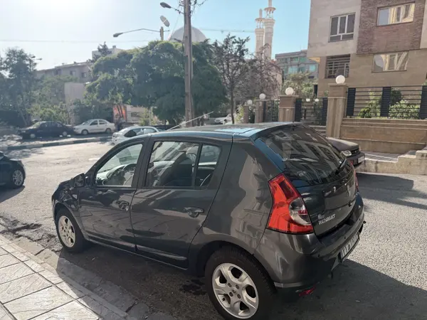 رنو  ساندرو