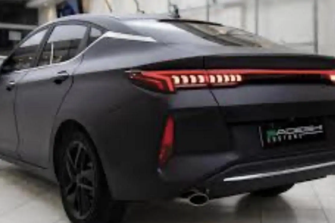 کی ام سی  J7