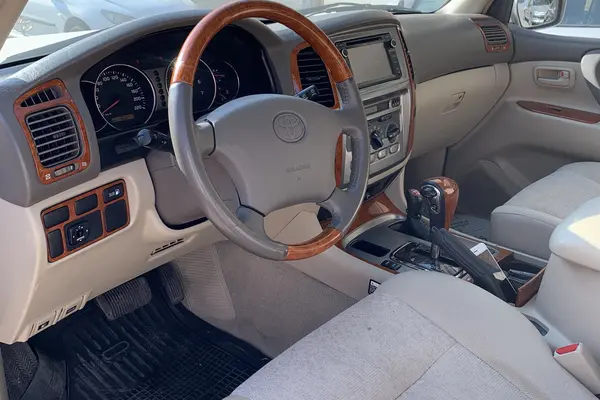 تویوتا، لندکروز چهار در