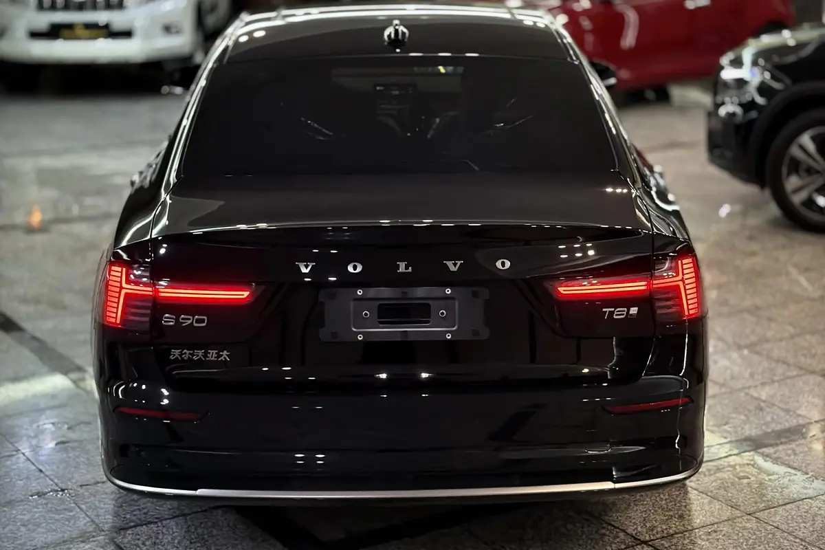 ولوو،  S90