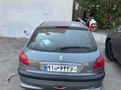 پژو، 206