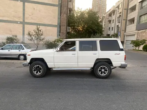 نیسان، پاترول چهار در