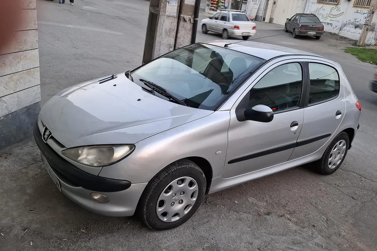 پژو،  206