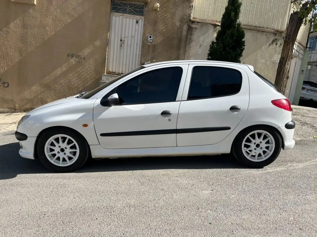 پژو،  206