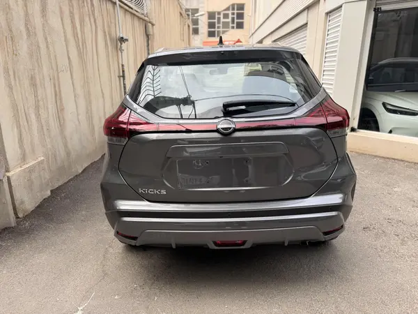 نیسان، کیکس