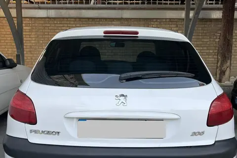 پژو، 206