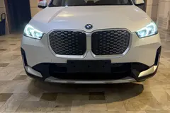 ب ام و، iX1