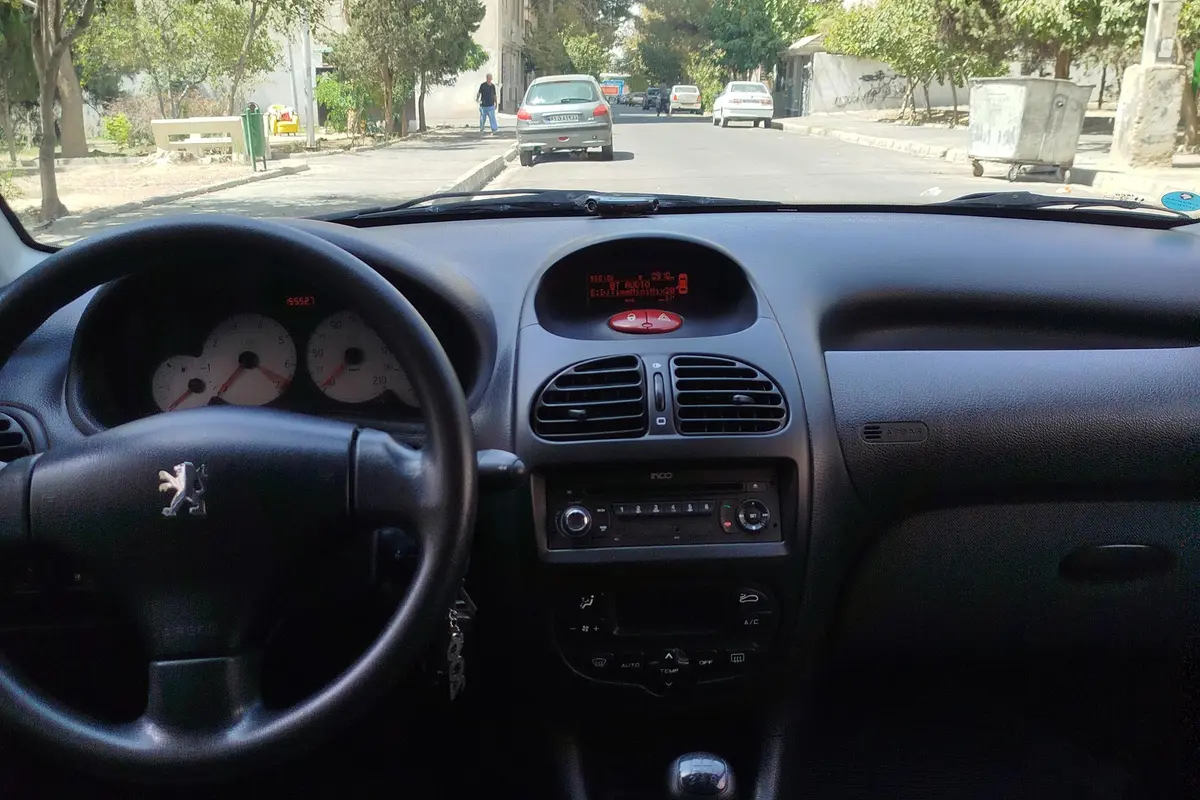 پژو،  206