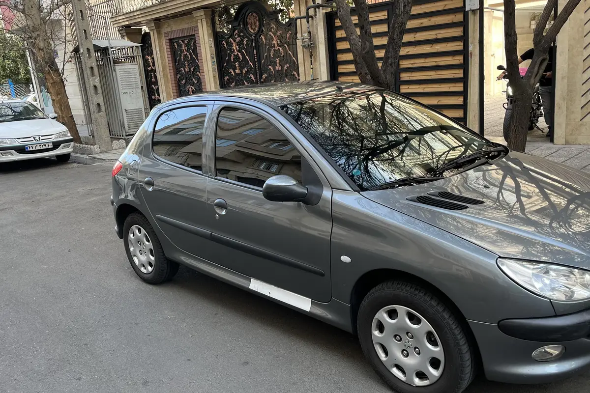 پژو،  206