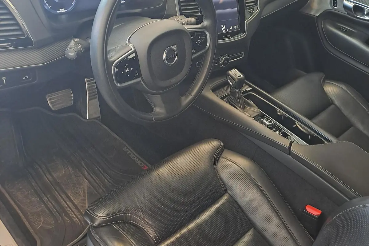 ولوو،  XC90