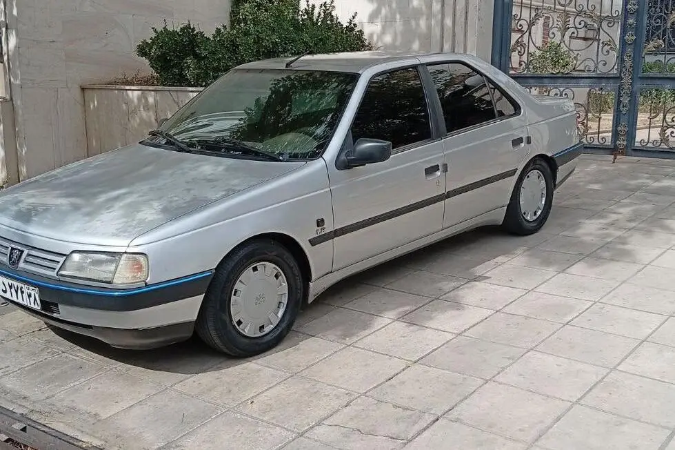 پژو،  405