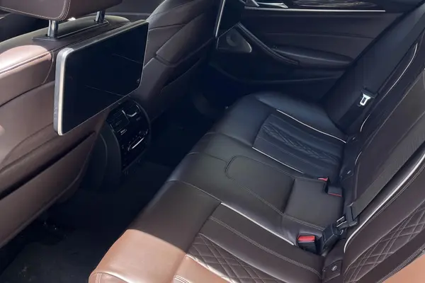 ب ام و، سری 5 سدان