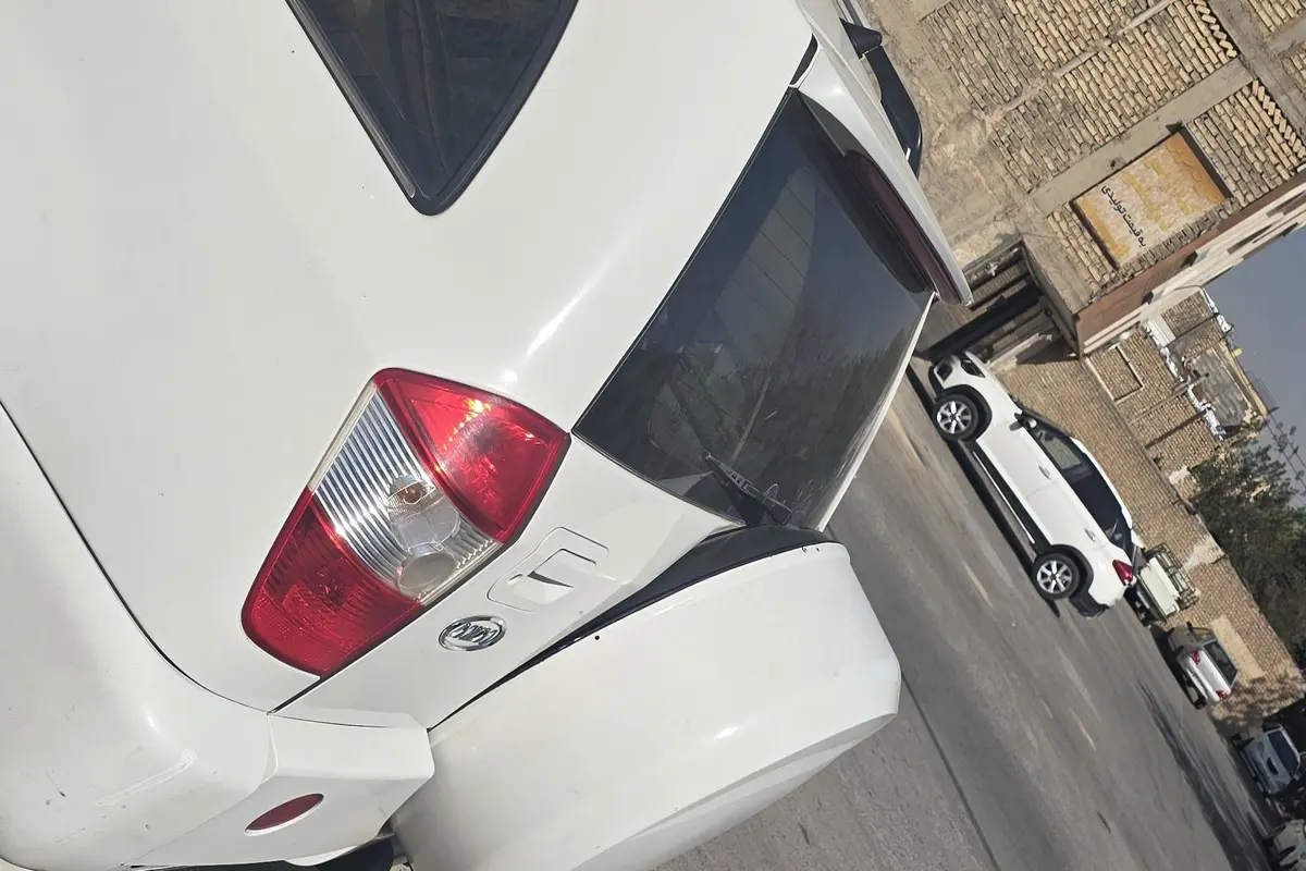 ام وی ام،  X33