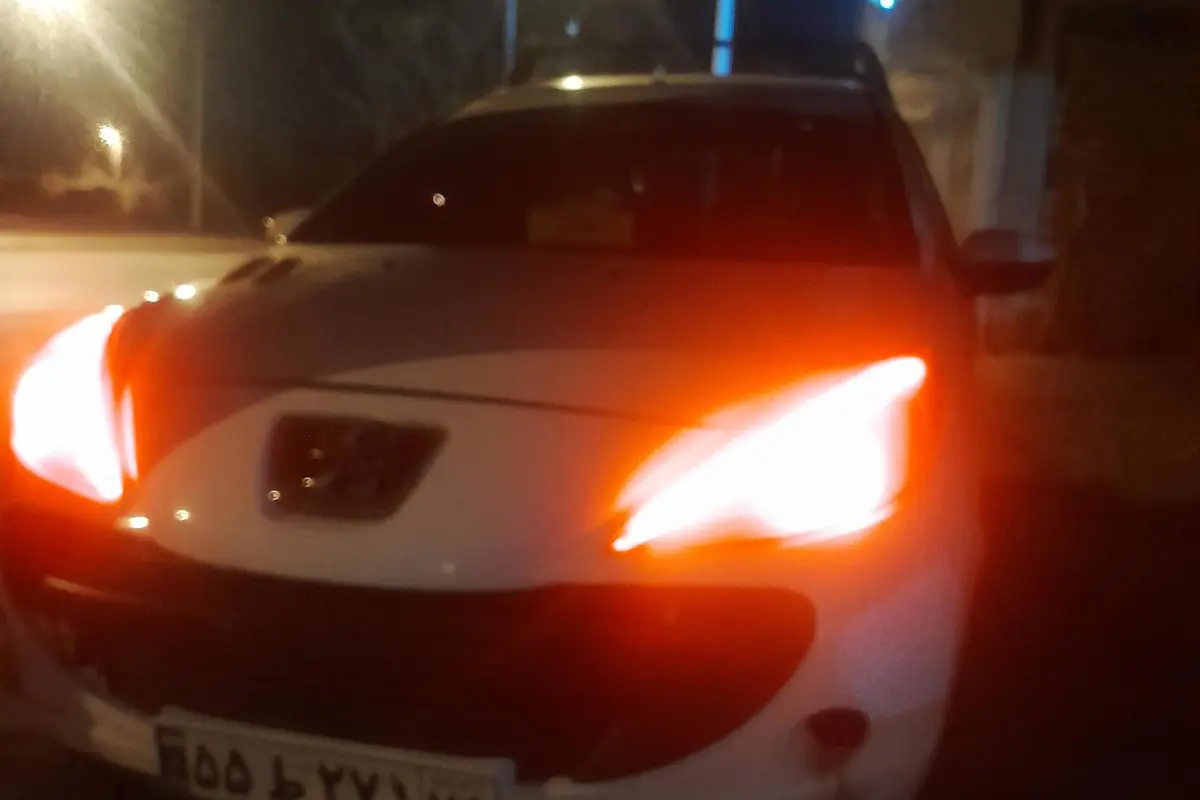 پژو،  207