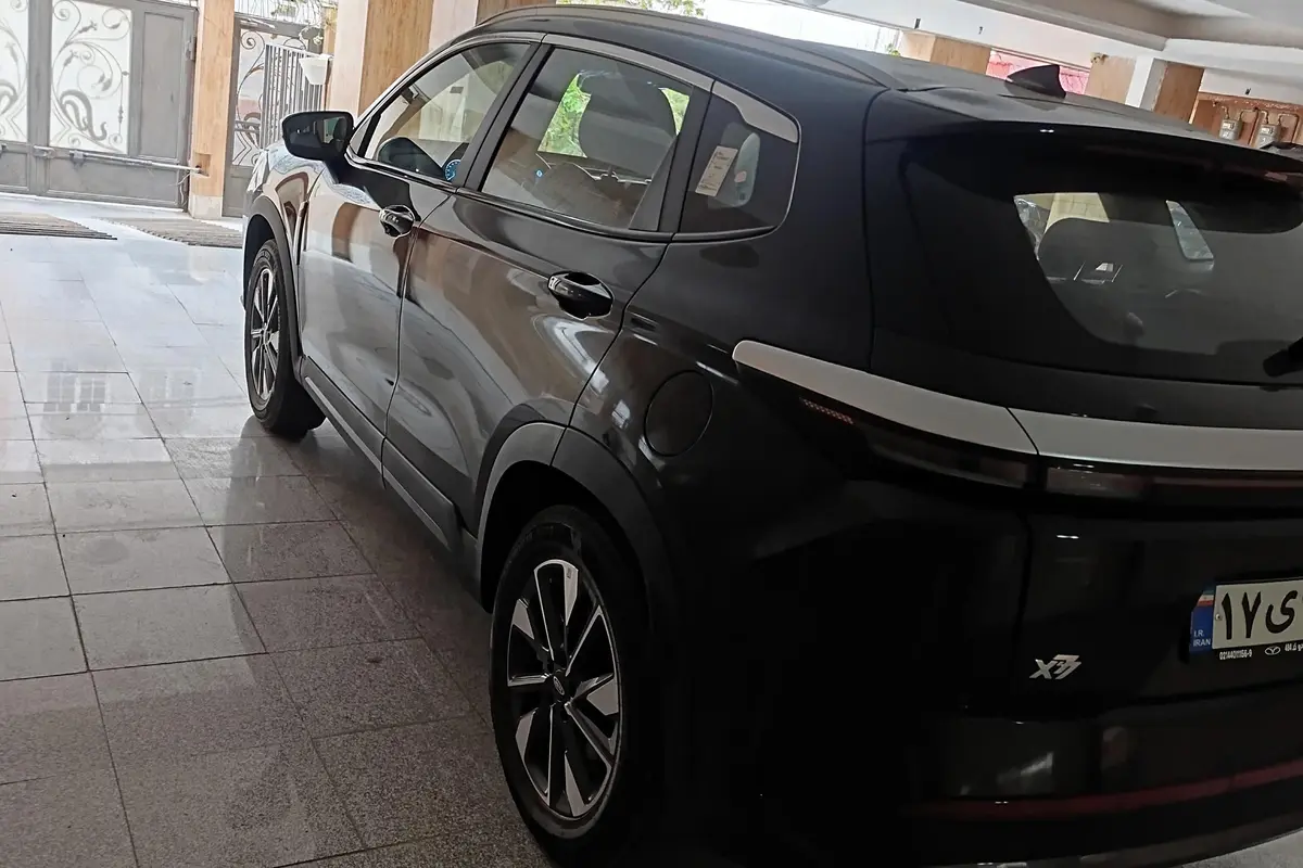 ام وی ام،  X77