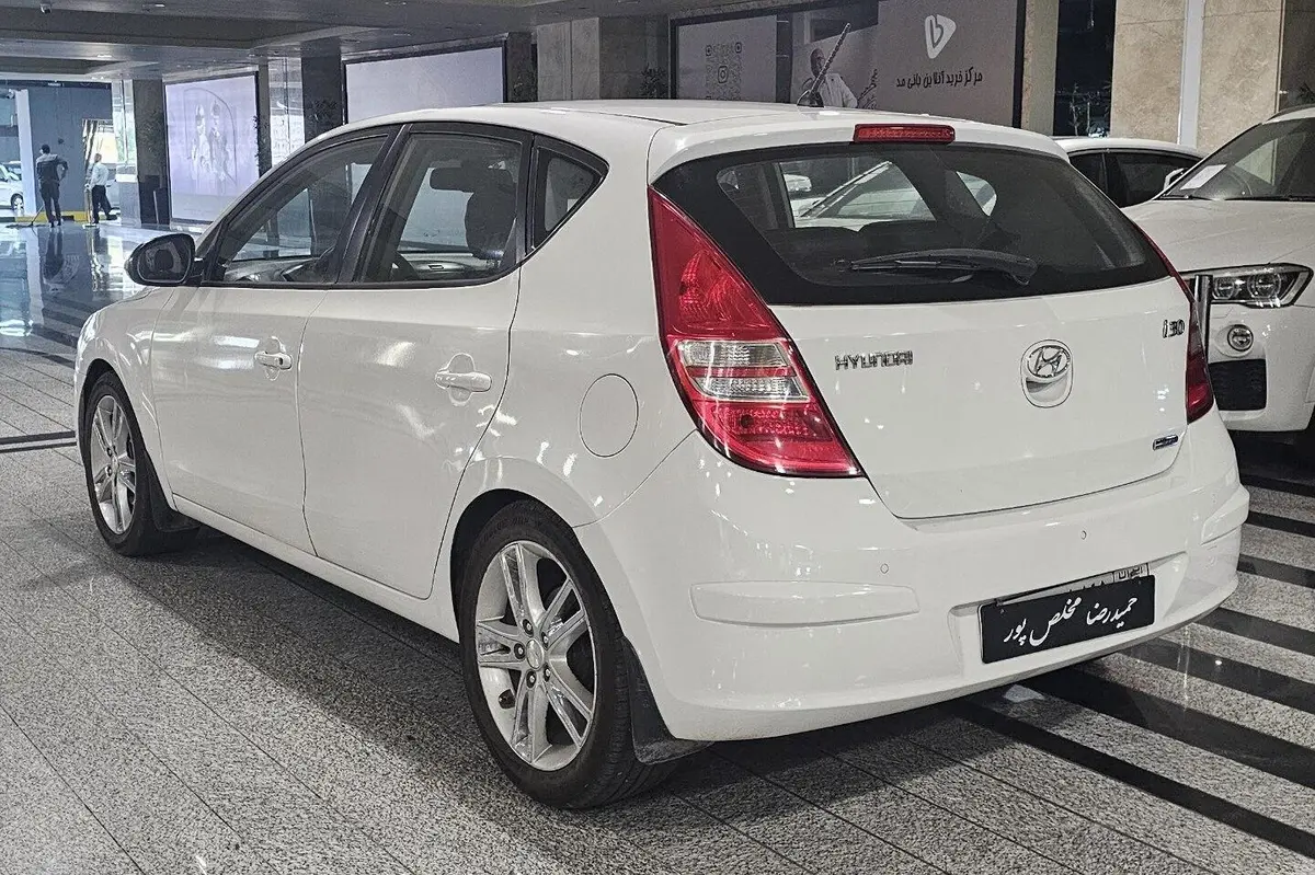 هیوندای  i30