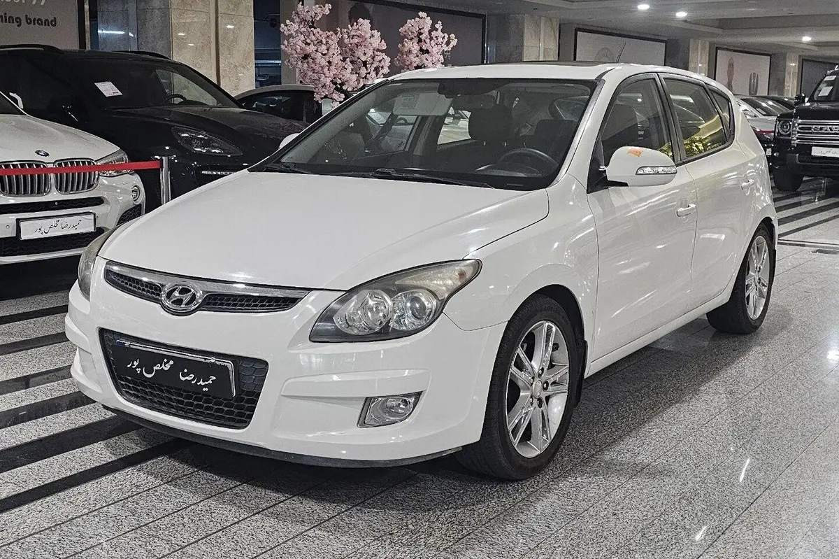 هیوندای  i30