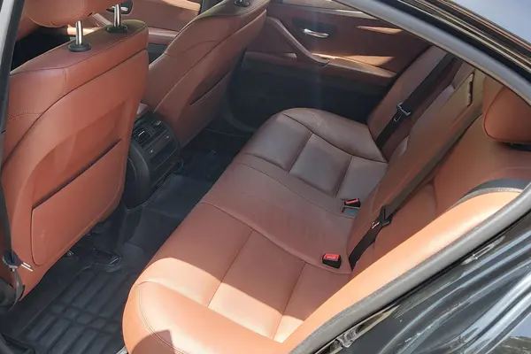 ب ام و، سری 5 سدان