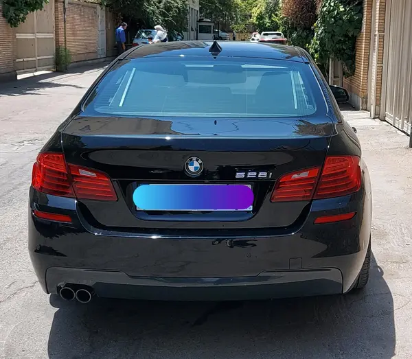 ب ام و، سری 5 سدان