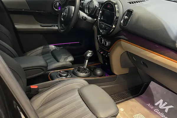 مینی، کانتری من