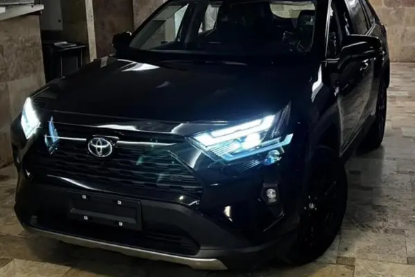 تویوتا، راوفور هیبرید