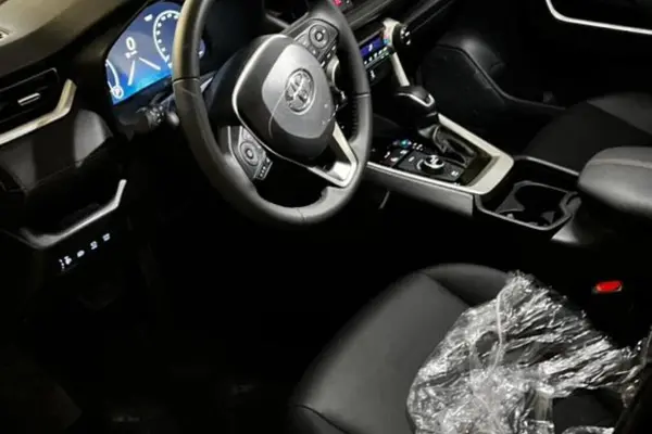 تویوتا، راوفور هیبرید