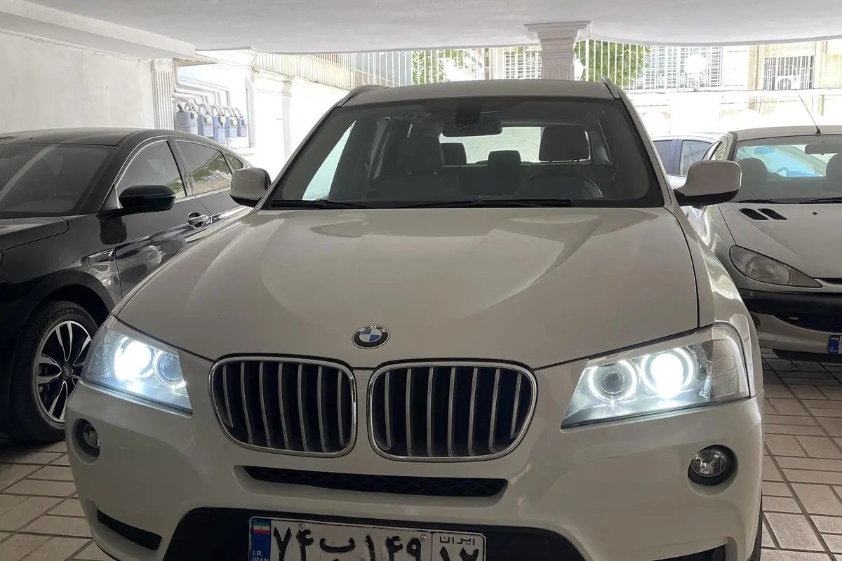 ب ام و،  X3
