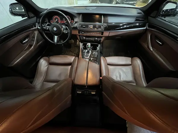 ب ام و، سری 5 سدان