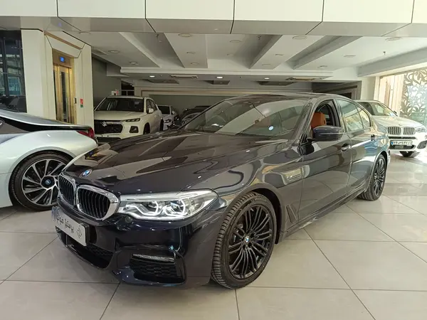 ب ام و، سری 5 سدان